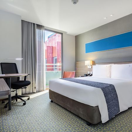 Holiday Inn Express Bangkok Sathorn By Ihg Exterior foto